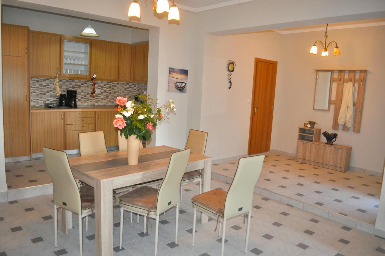 Large Apartment By The Pool - Pelekas Beach, Corfu Екстериор снимка