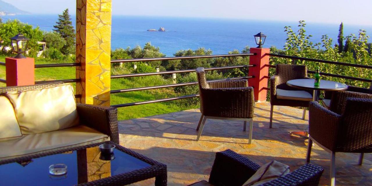 Large Apartment By The Pool - Pelekas Beach, Corfu Екстериор снимка