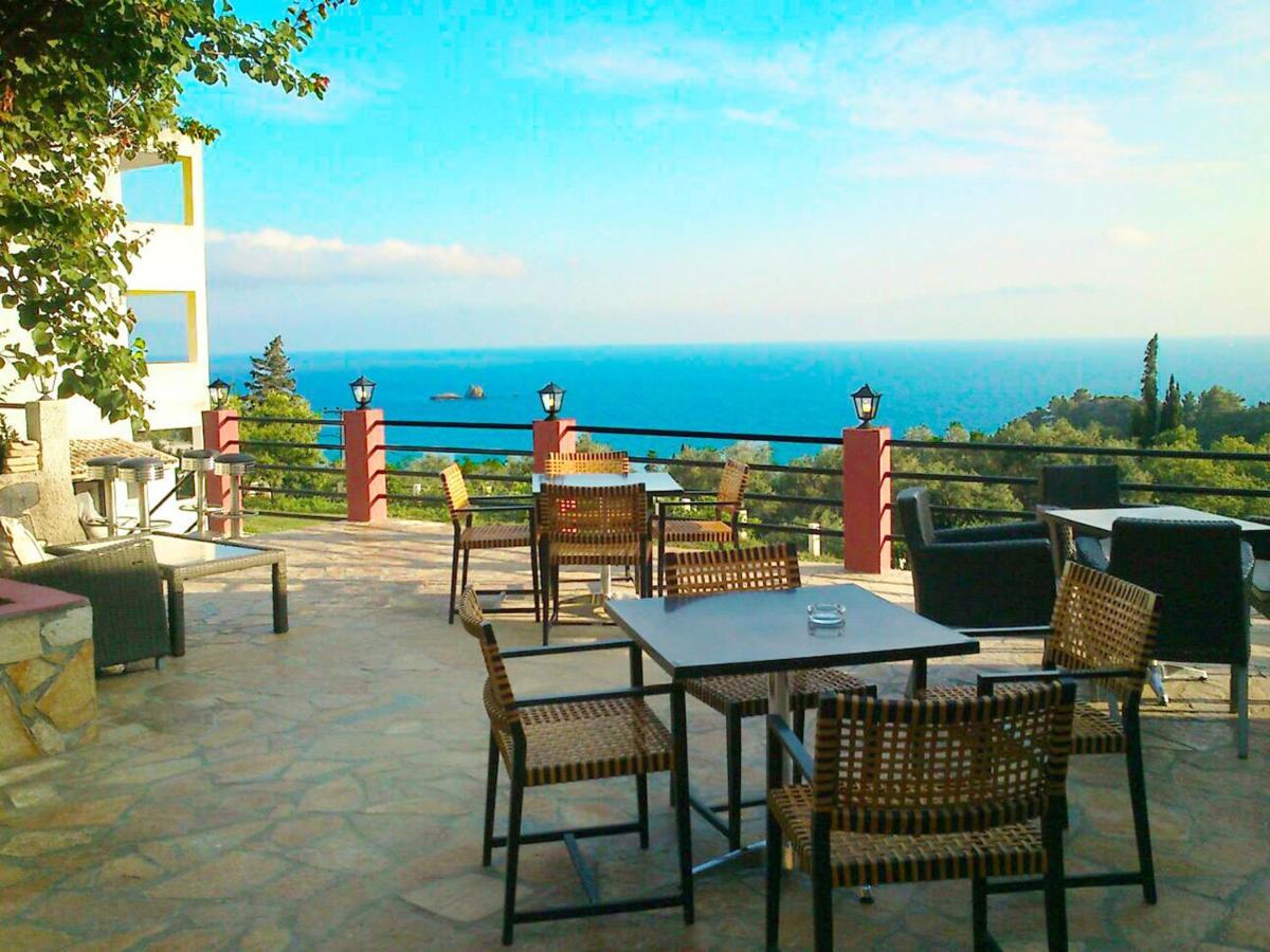 Large Apartment By The Pool - Pelekas Beach, Corfu Екстериор снимка