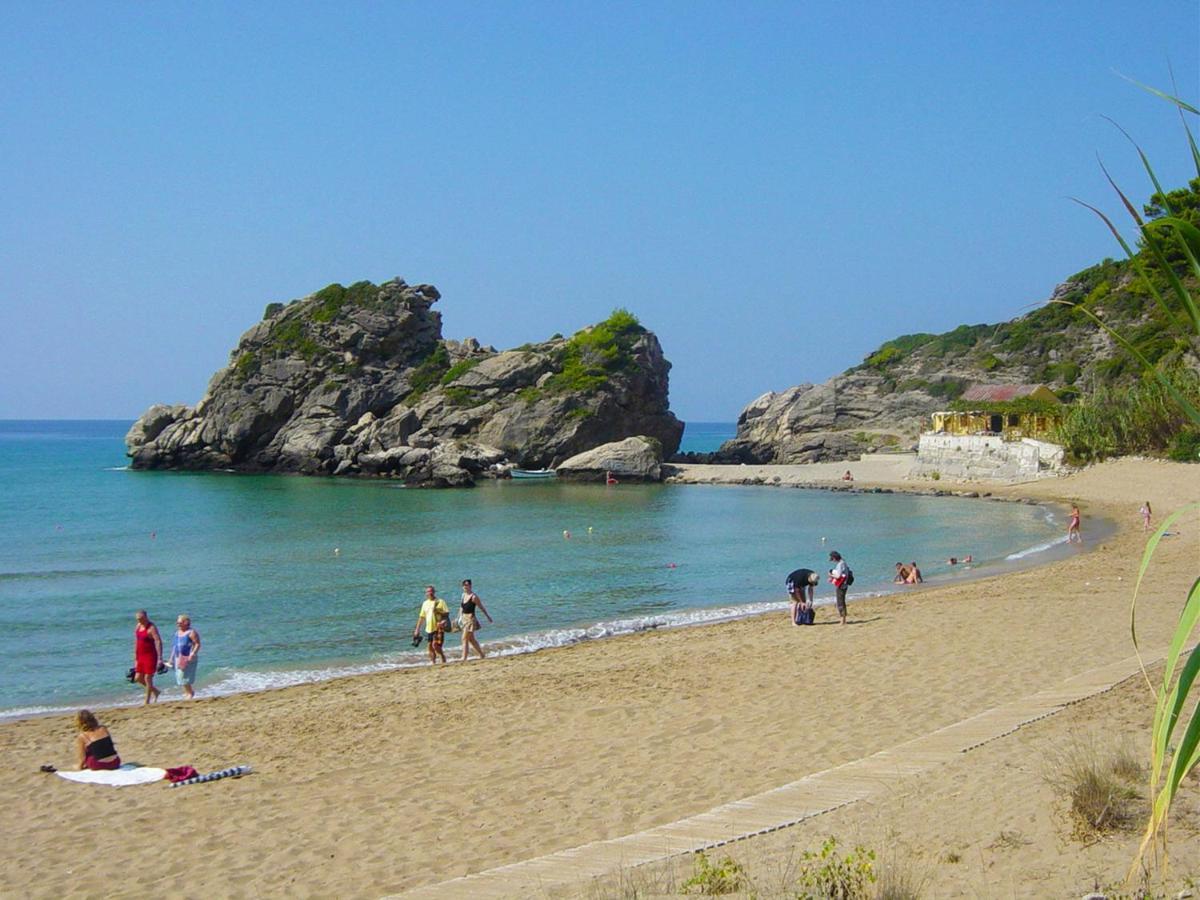 Large Apartment By The Pool - Pelekas Beach, Corfu Екстериор снимка